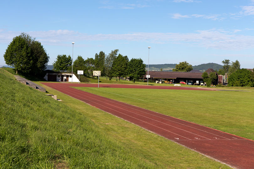 Sportplatz Betten