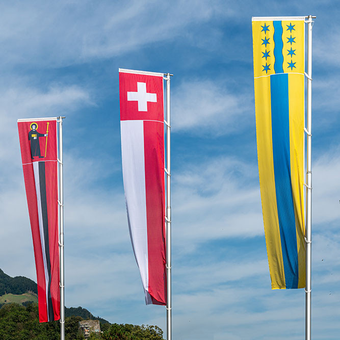 Fahnen in Oberurnen