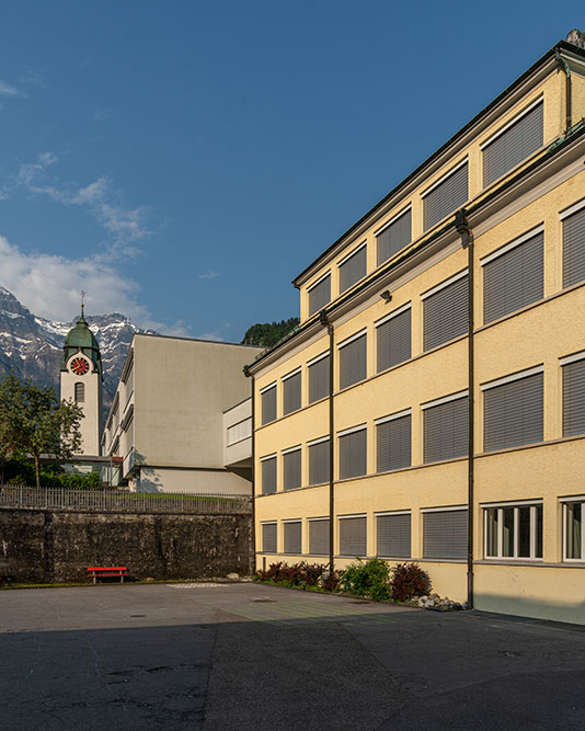 Schulanlage in Netstal