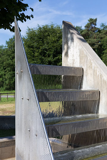 Brunnen beim Auholzsaal