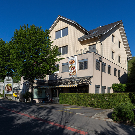 Bäckerei und Post in Neuheim