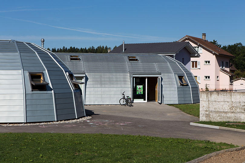 pavillons scolaires de l'école primaire à Broc