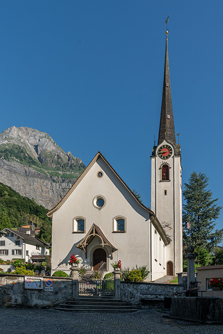 Kirche Mitlödi