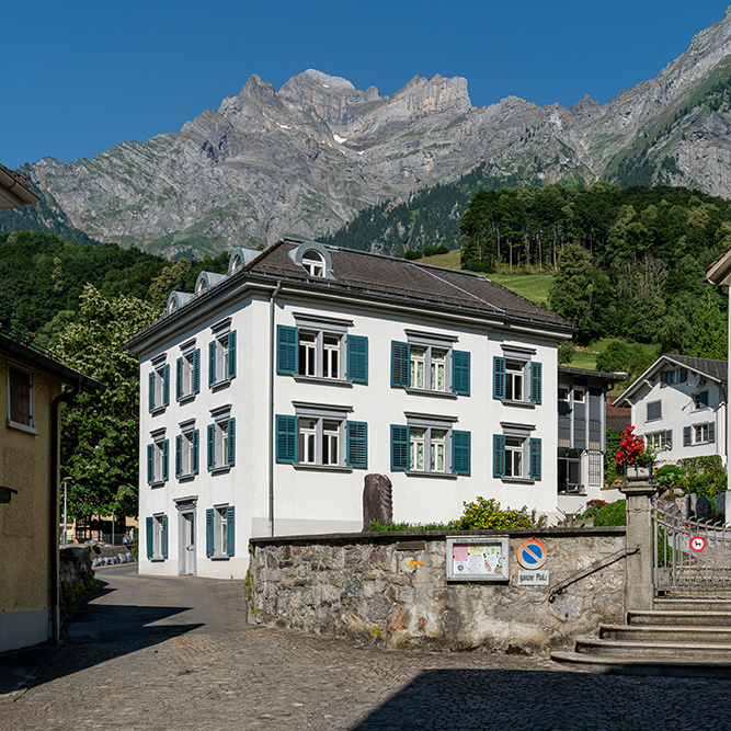 Pfarrhaus Mitlödi
