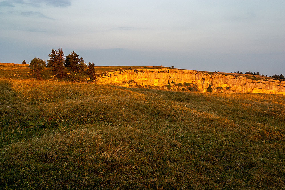 Creux du Van im Morgenlicht