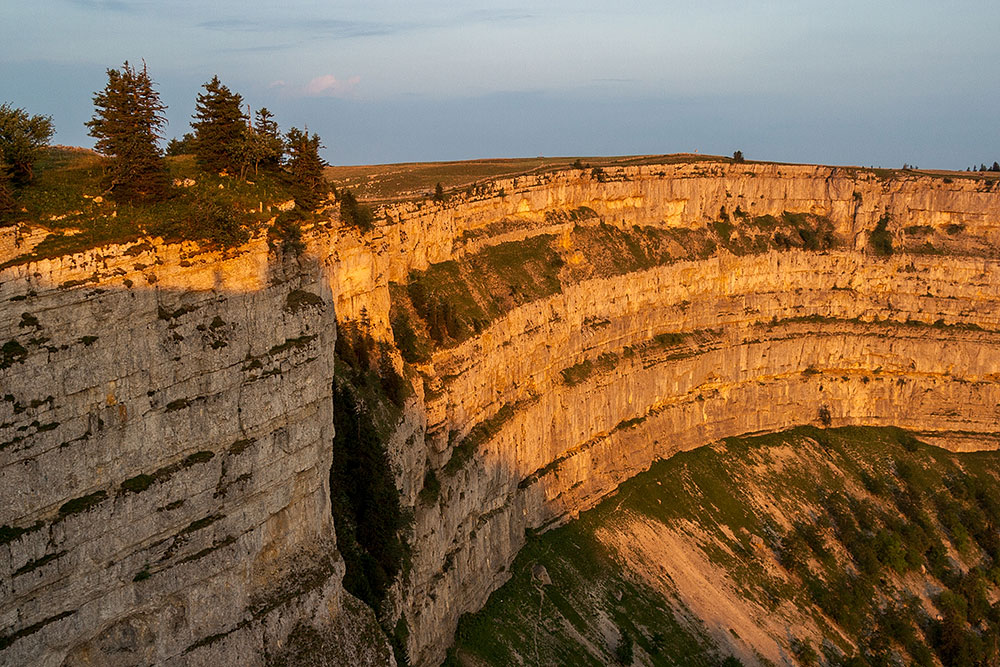 Creux du Van im Morgenlicht