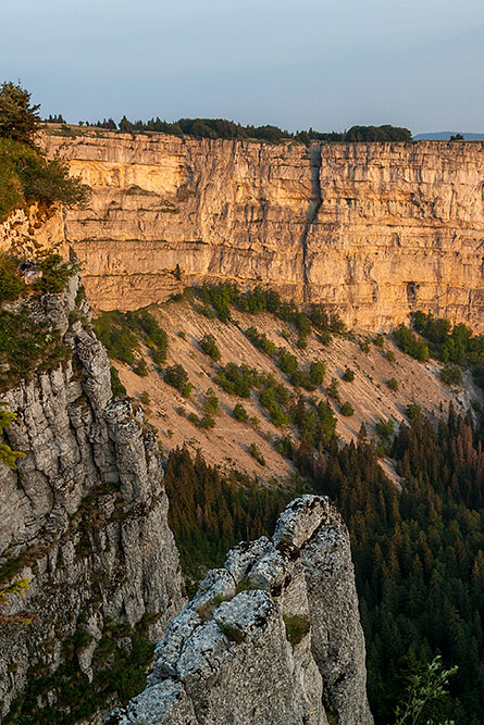 Creux du Van im Morgenlicht