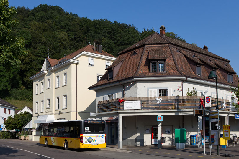 BLT-Haltestelle in Flüh SO