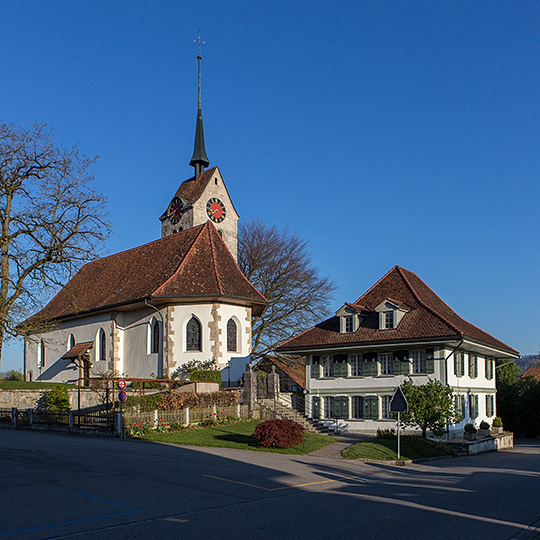 Pfarrkirche und Gemeindeverwaltung in Messen SO