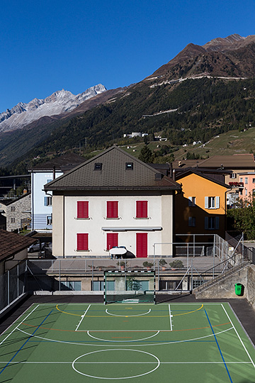 Schulhaus in Airolo