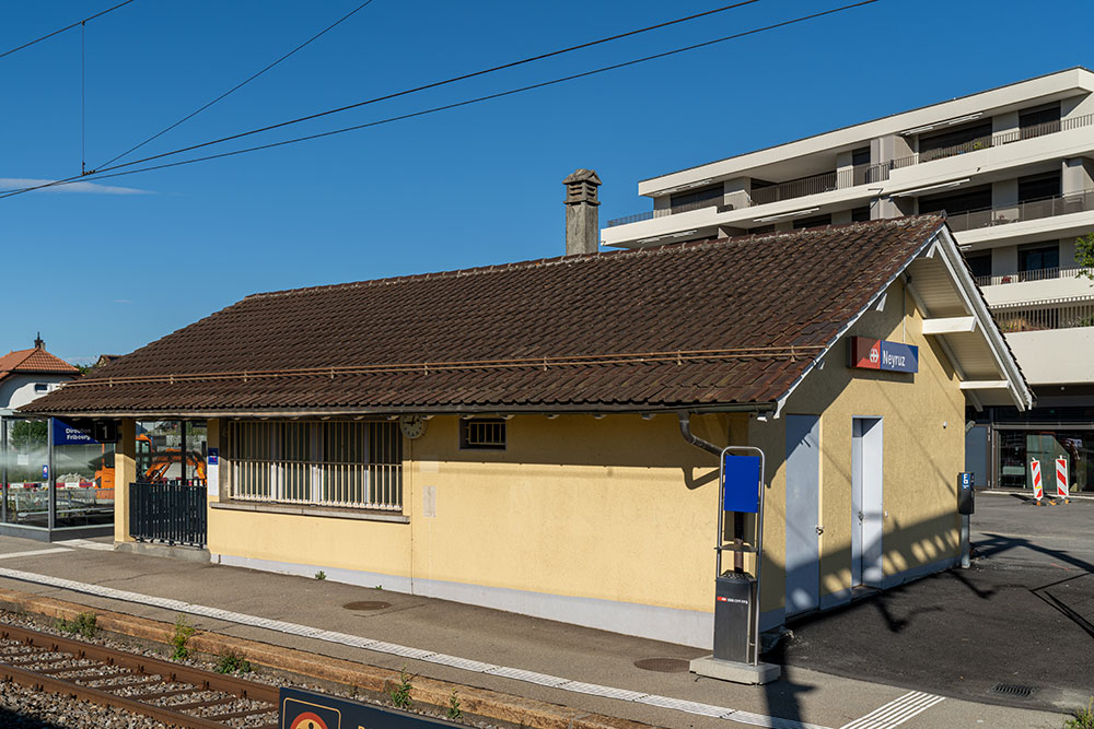 Bahnhof in Neyruz