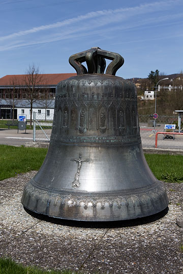 une cloche à Viques