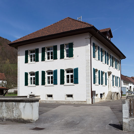 Ecole à Vermes