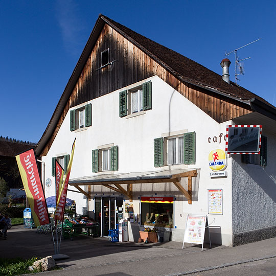 mini-marché à Mervelier