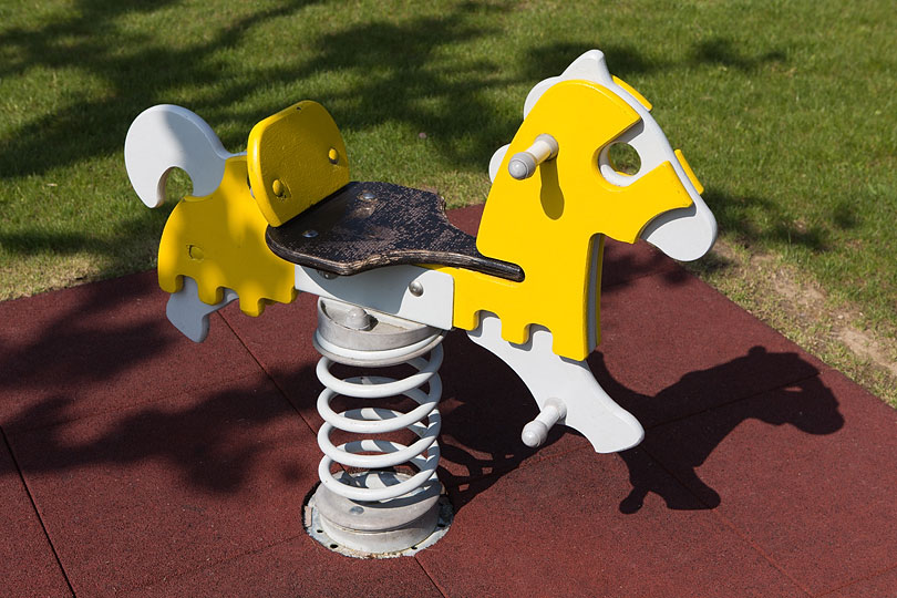 Terrain de jeux pour enfants à Glovelier