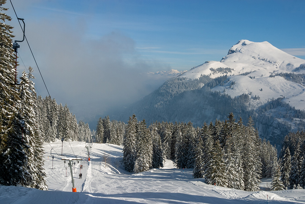 Skilift und Piste Twäregg