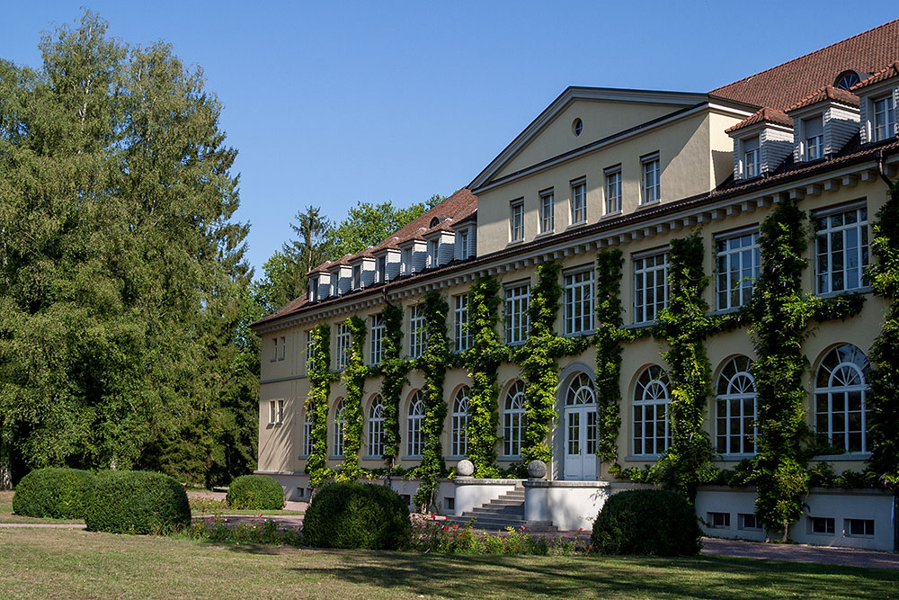 Kosthaus im Bally-Park