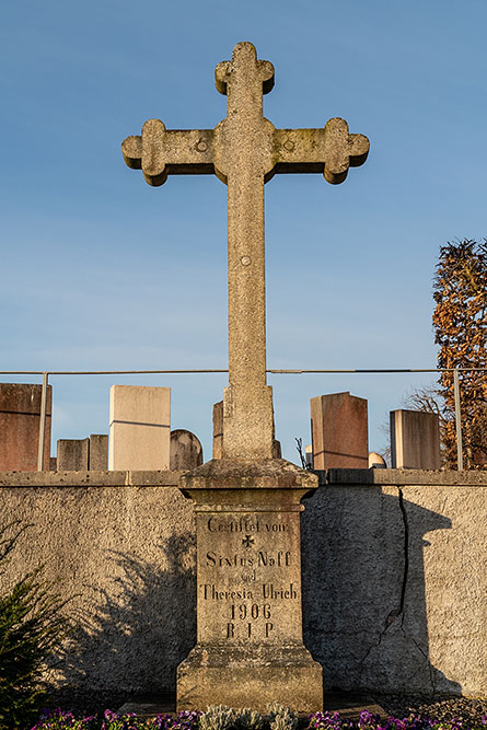 Friedhofskreuz in Lostorf