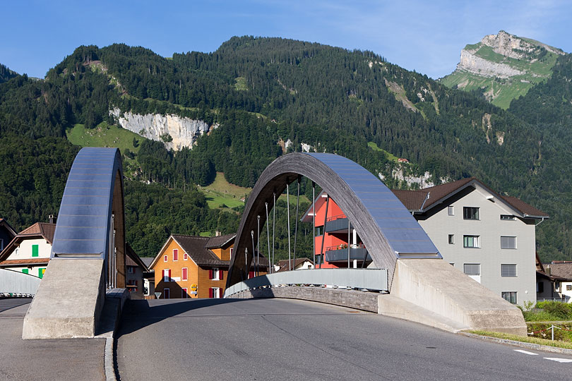 Kirchenbrücke in Muotathal