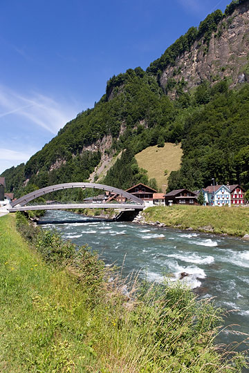 Muota mit Kirchenbrücke