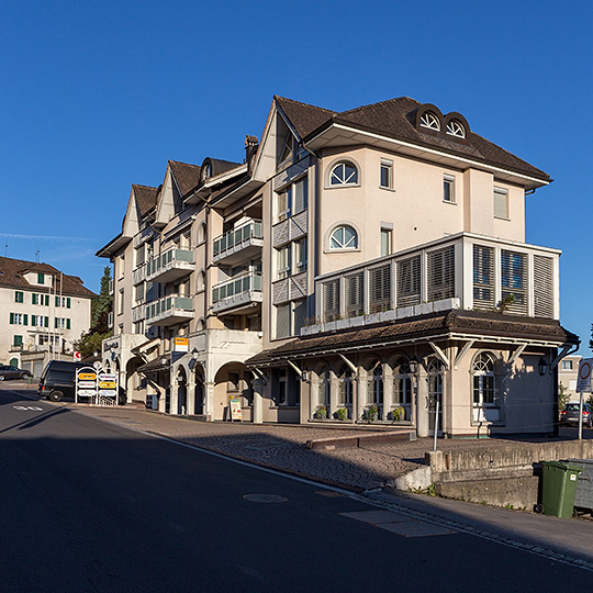 Post und Bank in Schindellegi