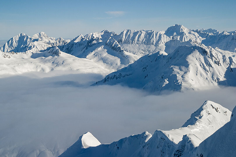 Blick vom Gemsstock aufs Nebelmeer