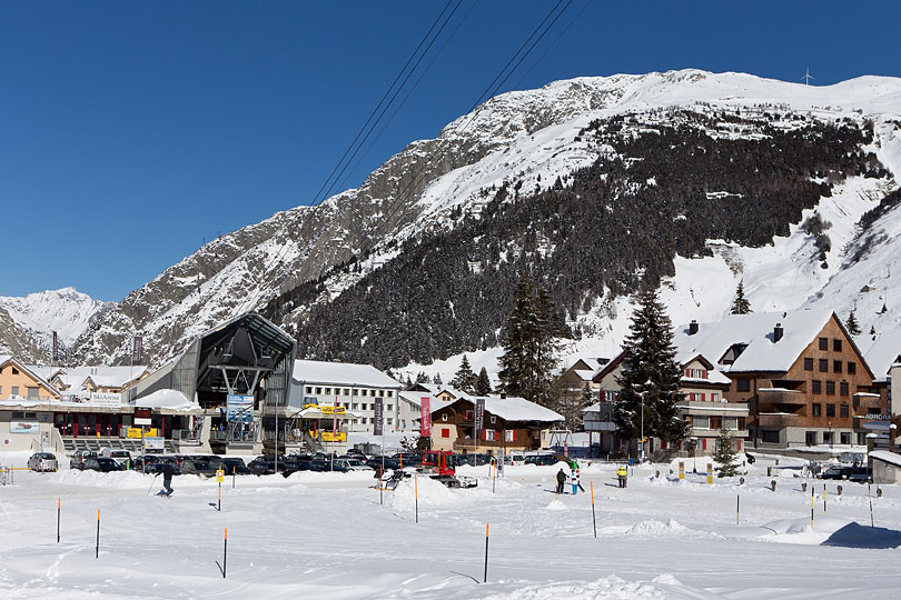 Talstation der Luftseilbahn Gemsstock