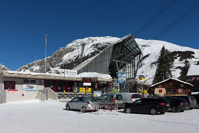 Talstation der Luftseilbahn Gemsstock