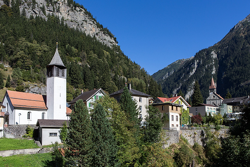 Unterdorf mit alter Dorfkirche