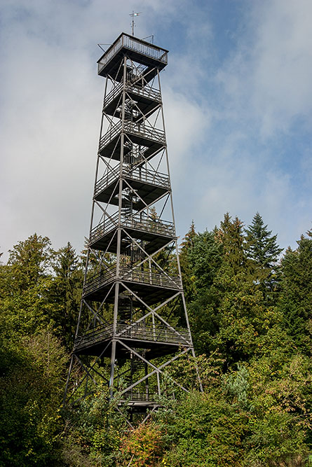 Aussichtsturm auf dem Pfannenstiel