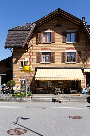 Café und Bäckerei Voland in Bauma