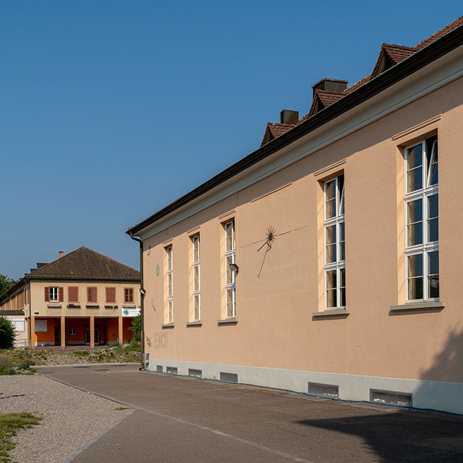 Schulhaus Lindenhof in Bülach