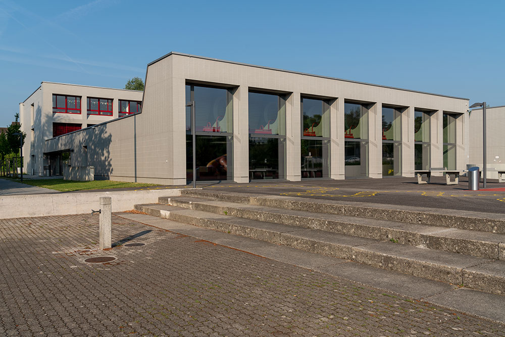 Schulhaus Schwerzgrueb in Bülach