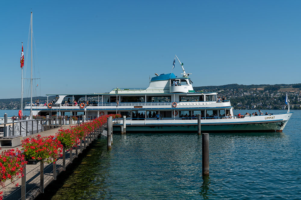 Limmat an der Schiffstation in Horgen