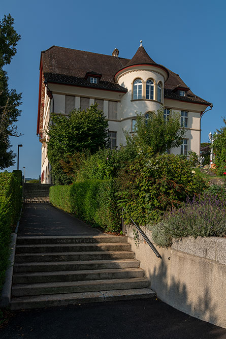 Schulhaus Breiten