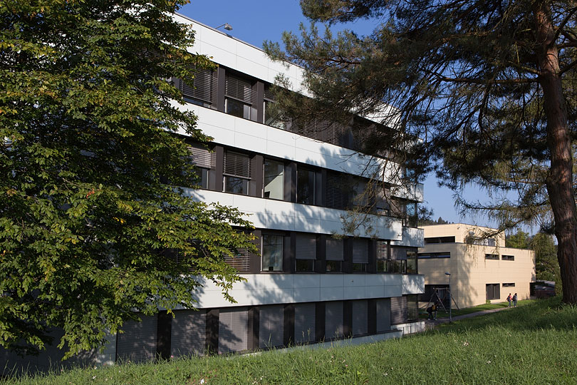 Schulhaus und Turnhalle Haufländli Spreitenbach