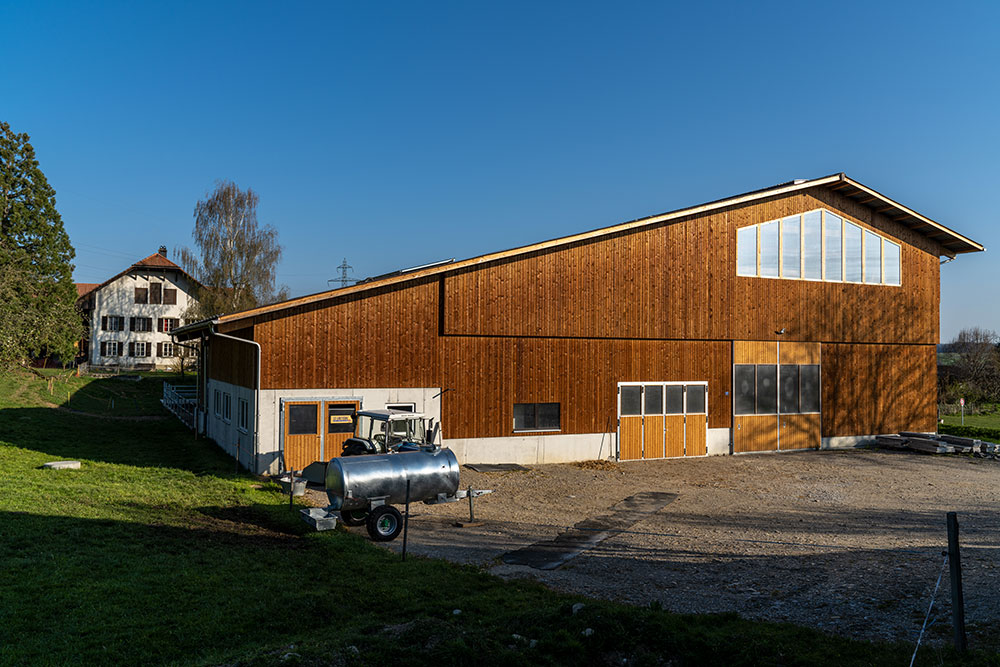 Bauernhaus und Stall in Staffels