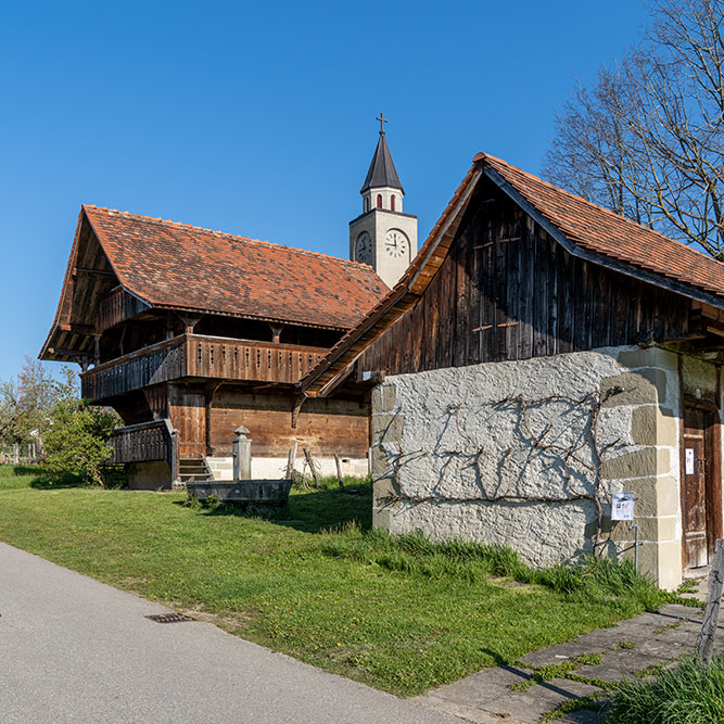 Pfrundspeicher und Pfrundofenhaus in Wünnewil