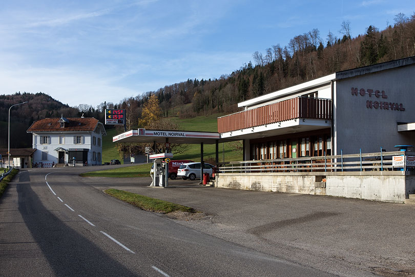 Douane et Motel Noirval à Lucelle
