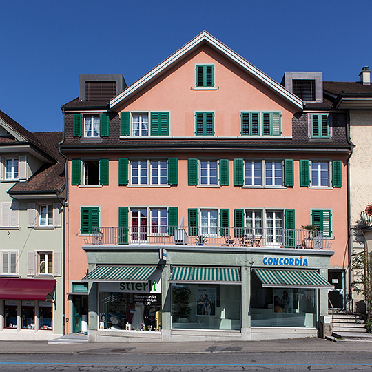 Alte Häuser an der Hauptstrasse in Hochdorf