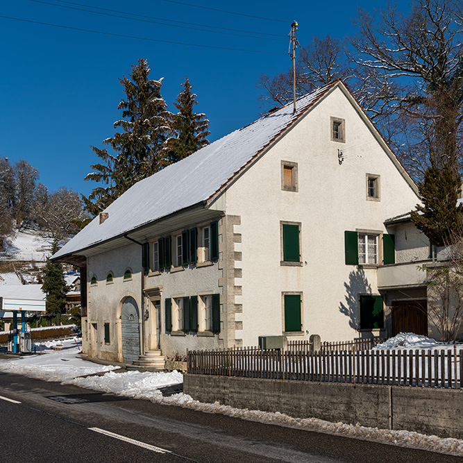 Dreisässenhaus in Seewen SO