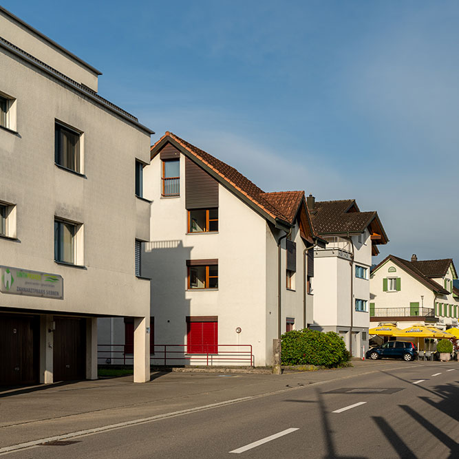 Bahnhofplatz Siebnen