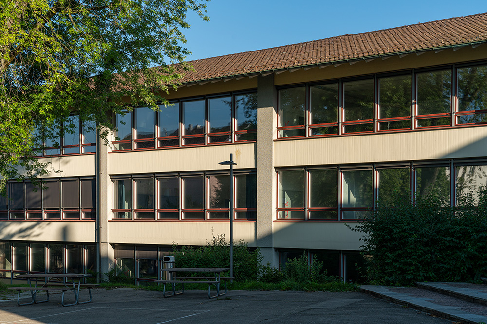 Schulhaus Dorf in Küsnacht