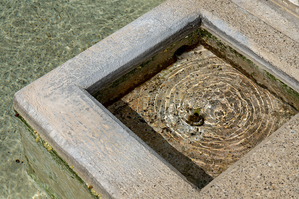 Brunnen beim Gemeindehaus