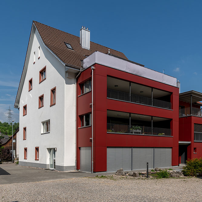 altes Wohnhaus im Boden