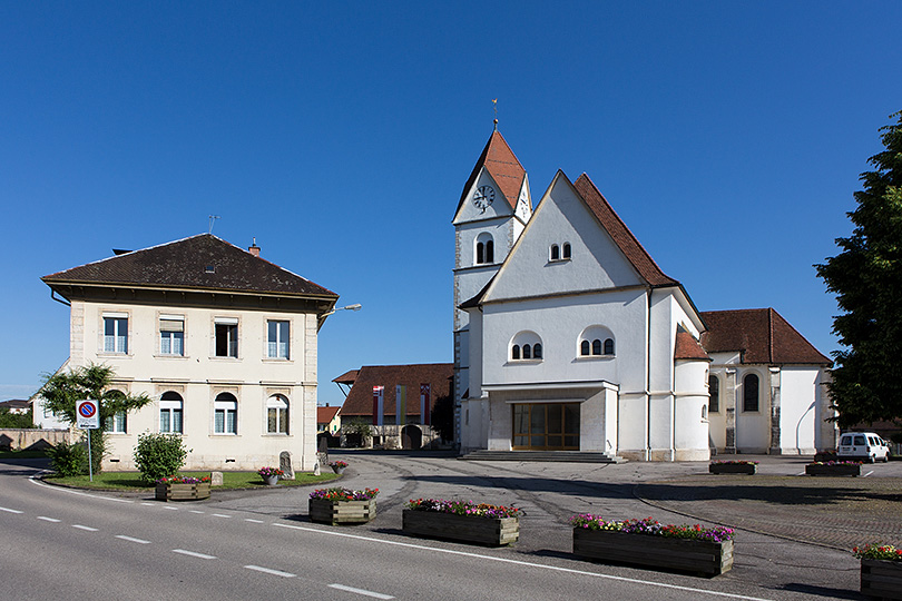 Ancienne Mairie et l'Eglise