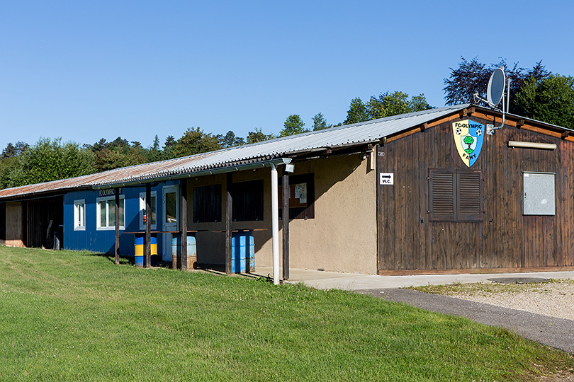 Stade de football de Fahy