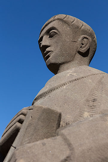 Steinskulptur bei der katholischen Kirche in Diepoldsau