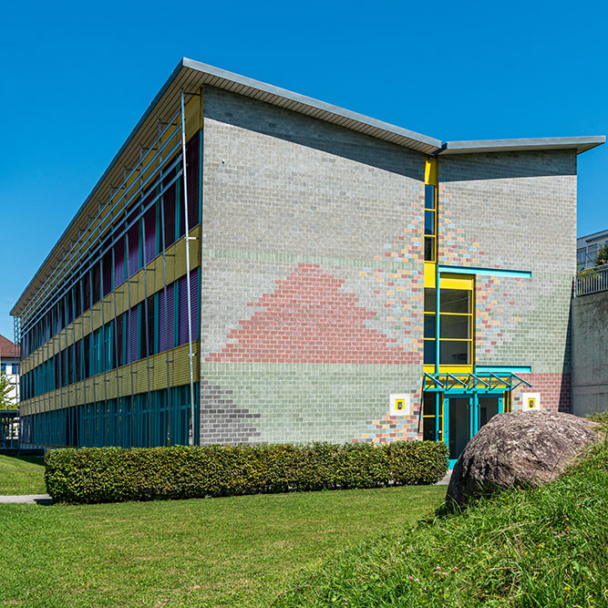 Schulhaus Oberdorf in Benken SG