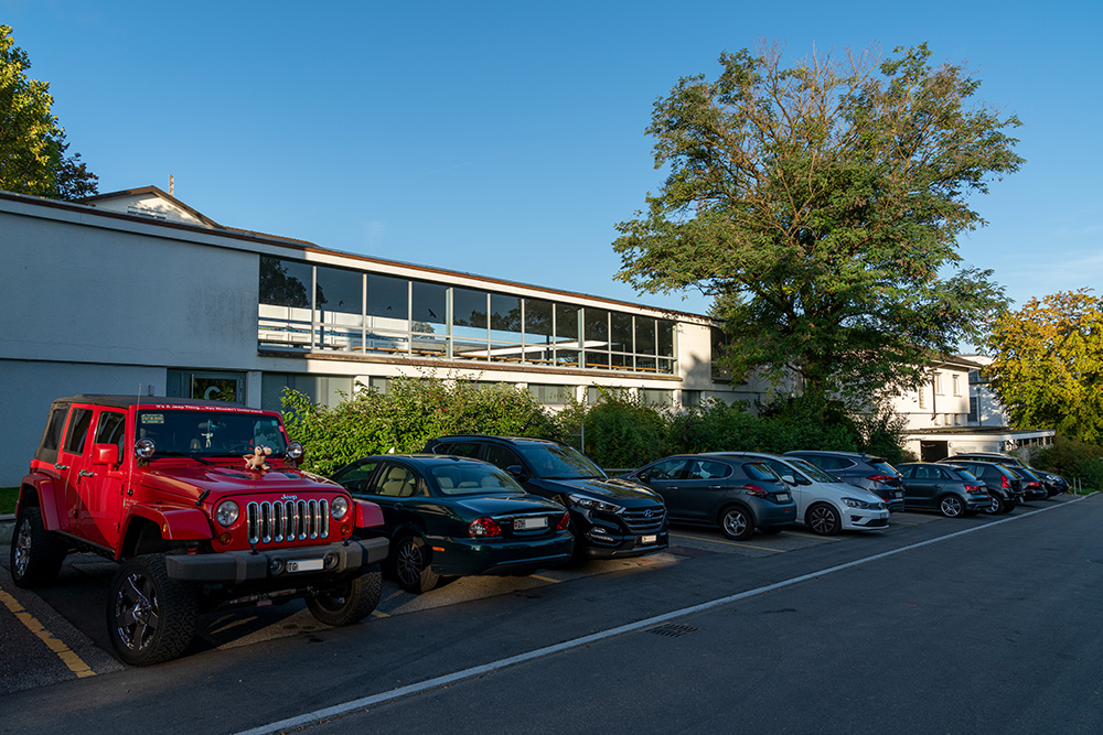Schulhaus in Zollikerberg